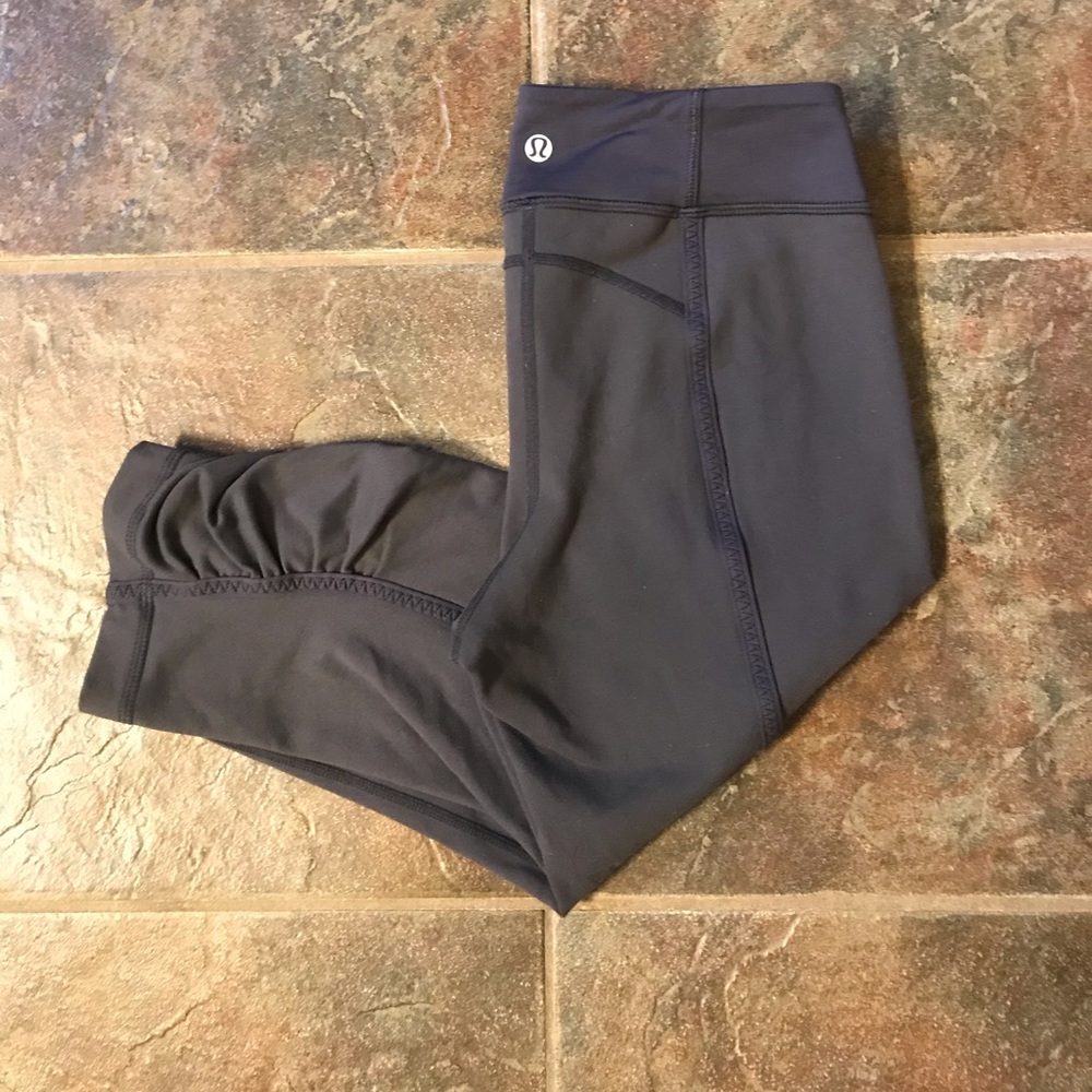 Lululemon crops